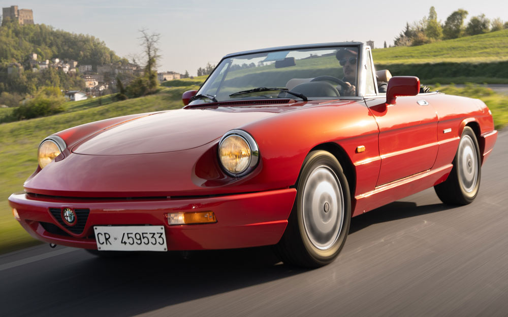 Tre Quarti Anteriore dell Alfa Romeo Spider Duetto 1600 Quarta Serie